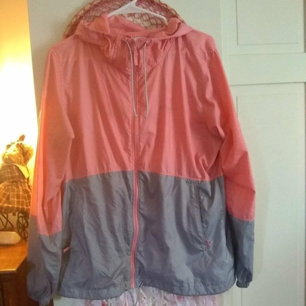 Columbia Windbreaker Large